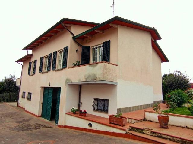 Casa indipendente in vendita a Foiano della Chiana AR