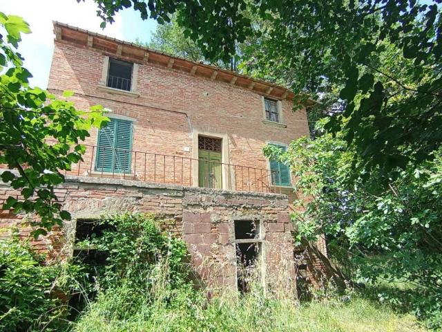 Casa indipendente in vendita a Foiano della Chiana AR