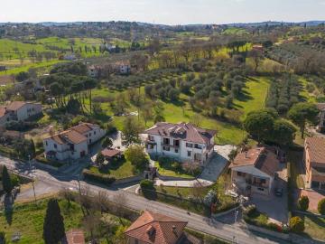 Casa indipendente in vendita a Foiano della Chiana AR