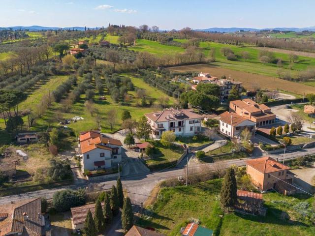 Casa indipendente in vendita a Foiano della Chiana AR