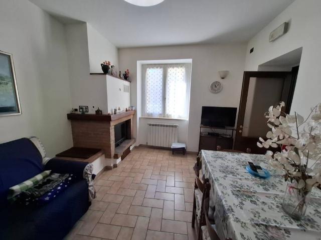 Casa indipendente in vendita a Foligno PG