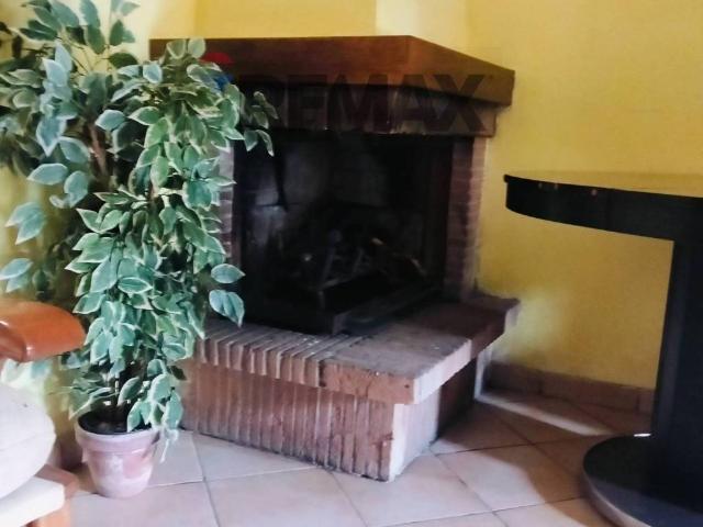 Casa indipendente in vendita a Foligno PG