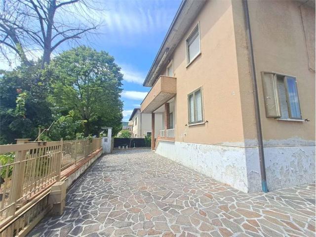 Casa indipendente in vendita a Foligno PG