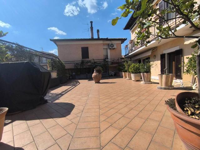 Casa indipendente in vendita a Foligno PG