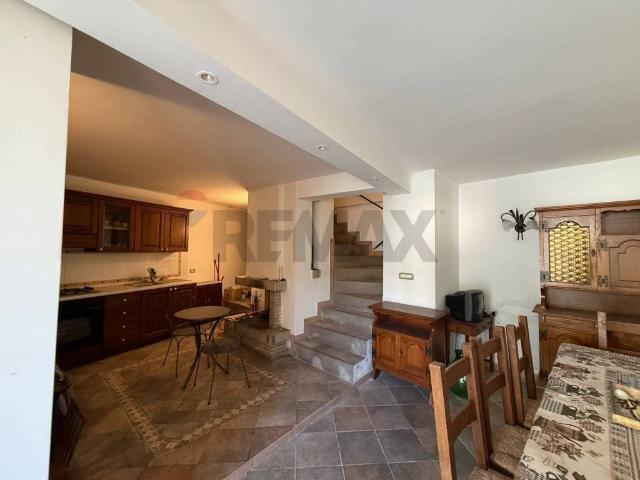 Casa indipendente in vendita a Foligno PG