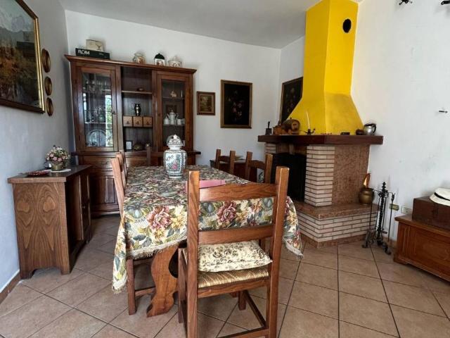 Casa indipendente in vendita a Foligno PG