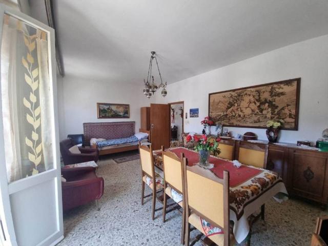 Casa indipendente in vendita a Foligno PG