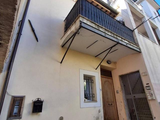 Casa indipendente in vendita a Foligno PG