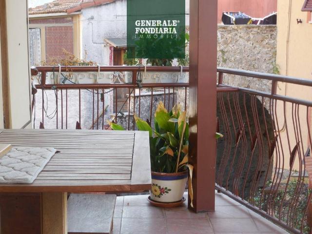 Casa indipendente in vendita a Follo SP