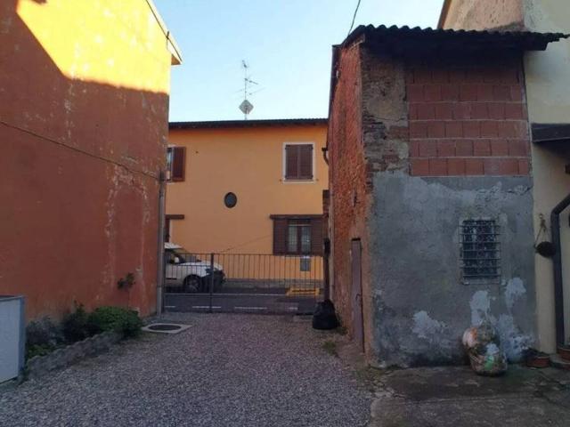 Casa indipendente in vendita a Fombio LO