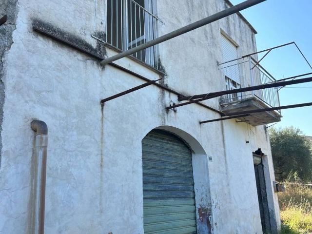 Casa indipendente in vendita a Fondi LT