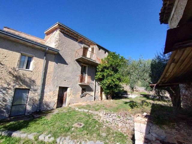Casa indipendente in vendita a Fontana Liri FR