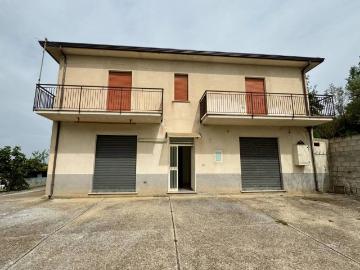 Casa indipendente in vendita a Fontanarosa AV