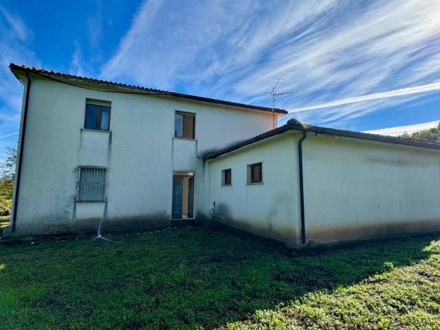 Casa indipendente in vendita a Fontanarosa AV