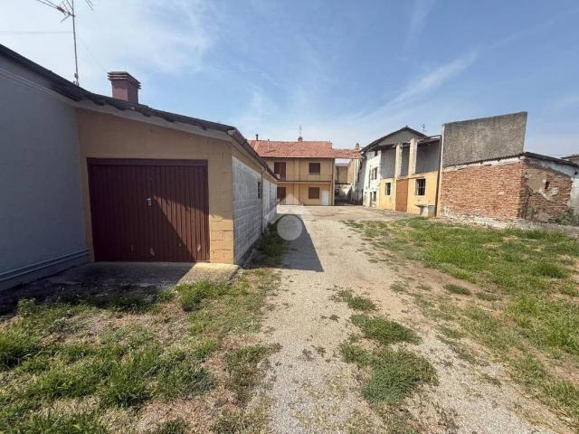 Casa indipendente in vendita a Fontanella BG