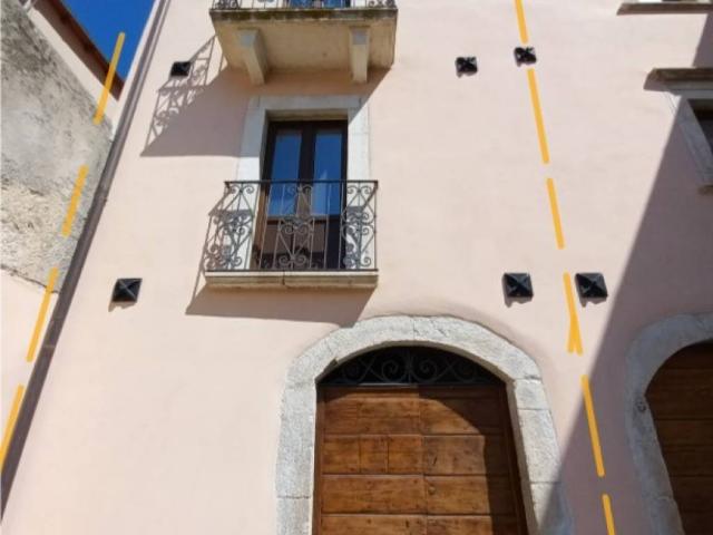 Casa indipendente in vendita a Fontecchio AQ