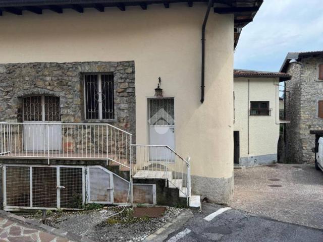 Casa indipendente in vendita a Fonteno BG