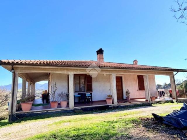 Casa indipendente in vendita a Forano RI