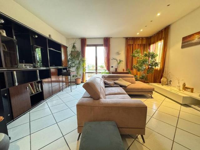 Casa indipendente in vendita a Forlì FC