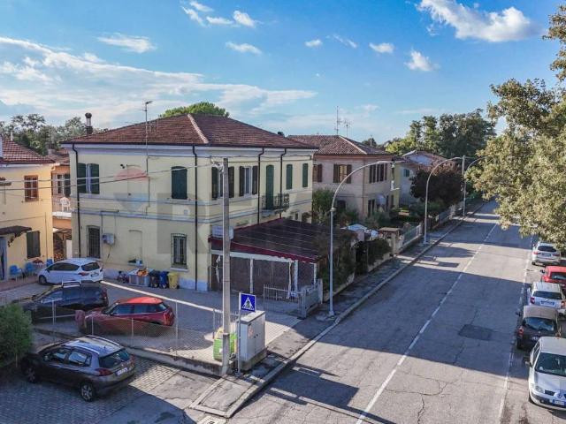 Casa indipendente in vendita a Forlì FC