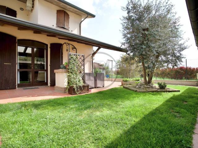 Casa indipendente in vendita a Forlì FC