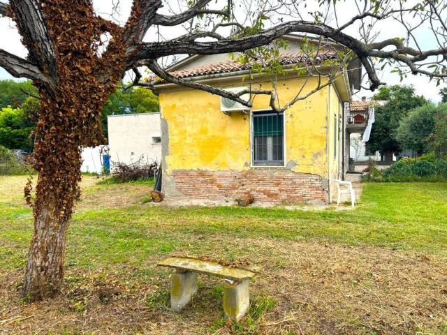 Casa indipendente in vendita a Forlì FC