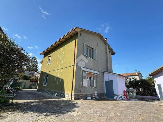 Casa indipendente in vendita a Forlì FC