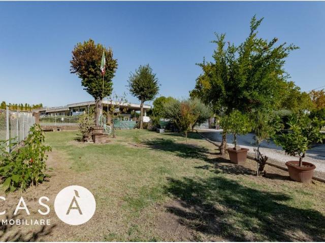 Casa indipendente in vendita a Forlì FC