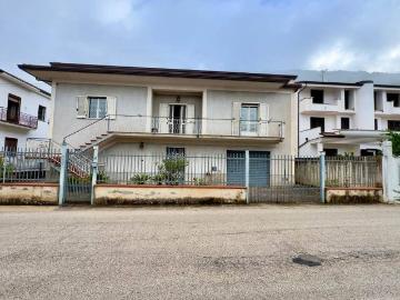 Casa indipendente in vendita a Formicola CE