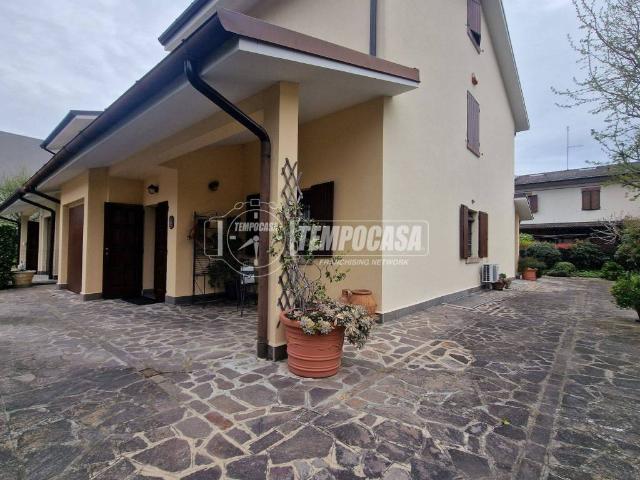 Casa indipendente in vendita a Formigine MO