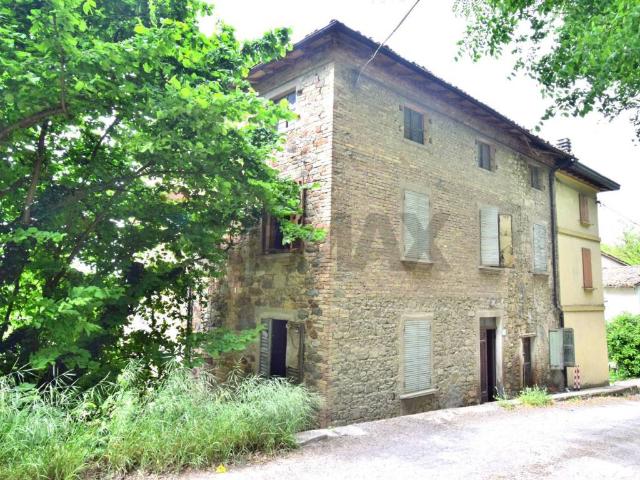 Casa indipendente in vendita a Fornovo di Taro PR