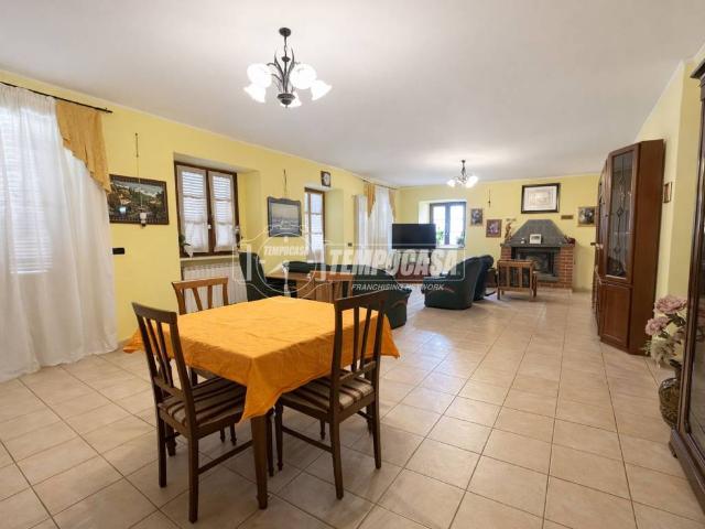 Casa indipendente in vendita a Forno Canavese TO