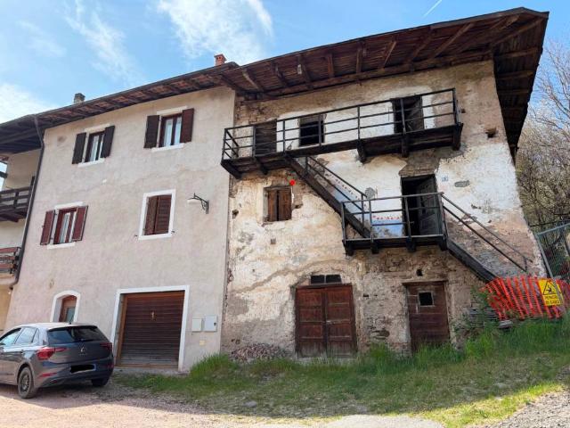 Casa indipendente in vendita a Fornace TN