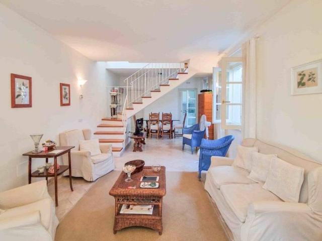 Casa indipendente in vendita a Forte dei Marmi LU