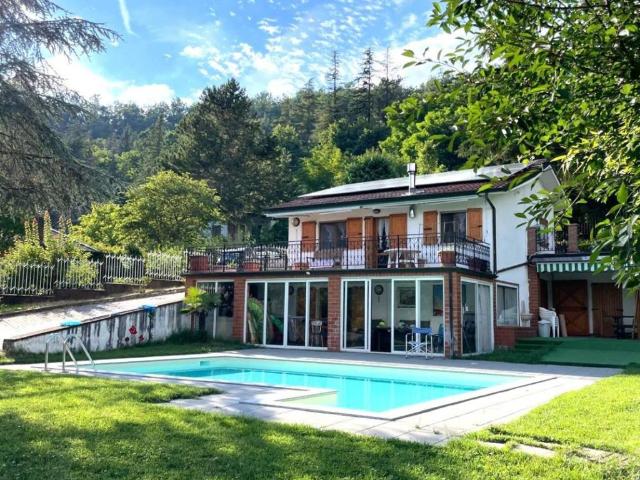 Casa indipendente in vendita a Fortunago PV