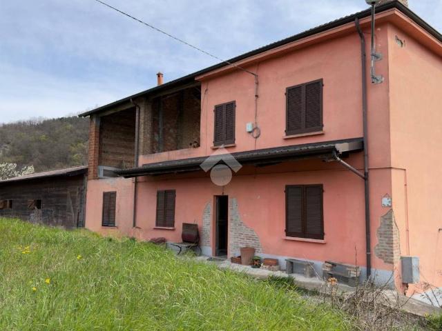 Casa indipendente in vendita a Fortunago PV