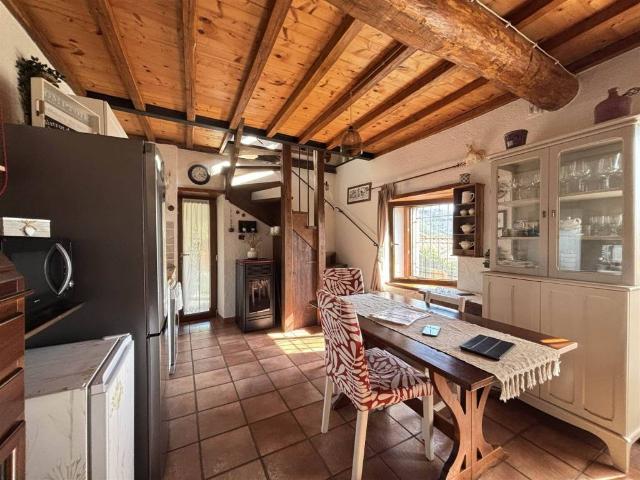 Casa indipendente in vendita a Fosdinovo MS