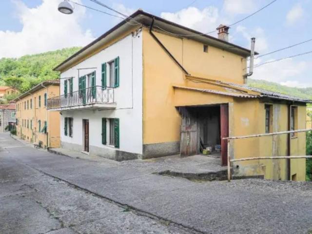 Casa indipendente in vendita a Fosdinovo MS