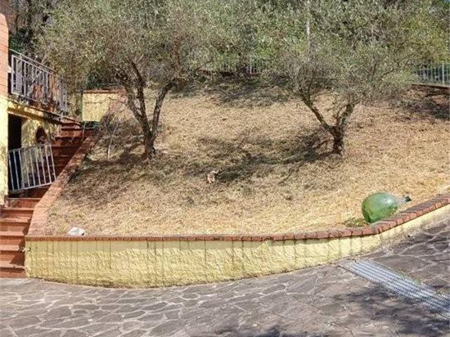 Casa indipendente in vendita a Fosdinovo MS