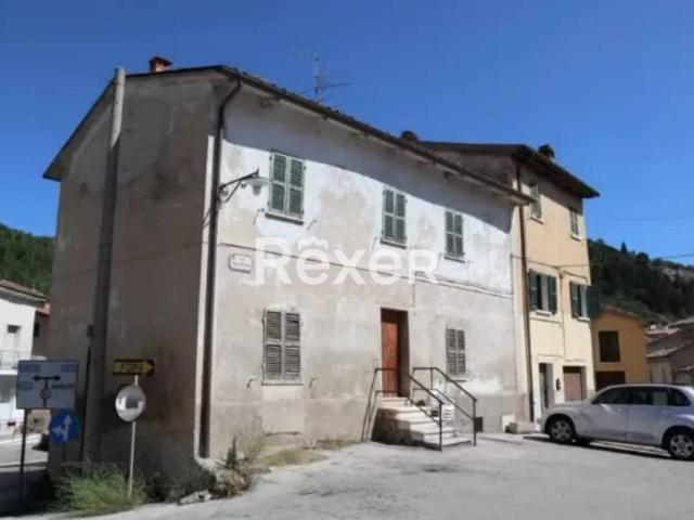 Casa indipendente in vendita a Fossombrone PU
