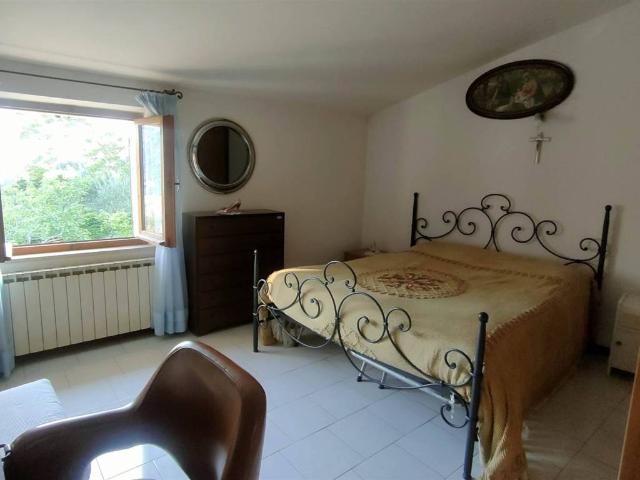 Casa indipendente in vendita a Fossombrone PU