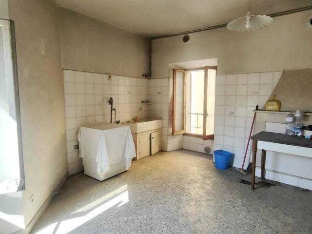 Casa indipendente in vendita a Fossombrone PU