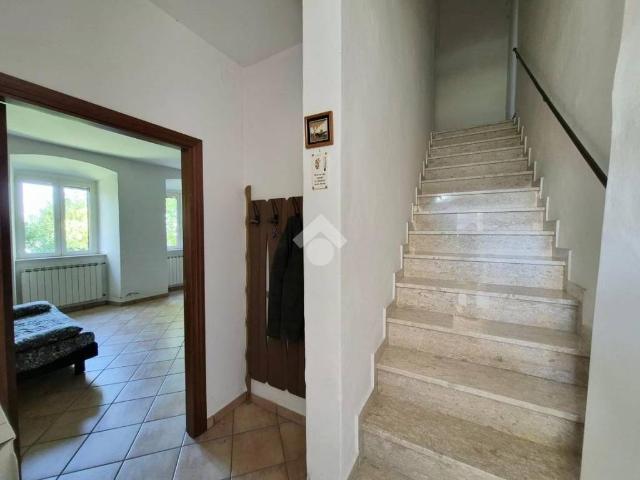 Casa indipendente in vendita a Fossato di Vico PG