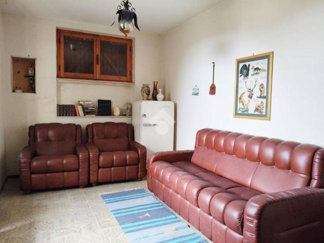 Casa indipendente in vendita a Fossato di Vico PG
