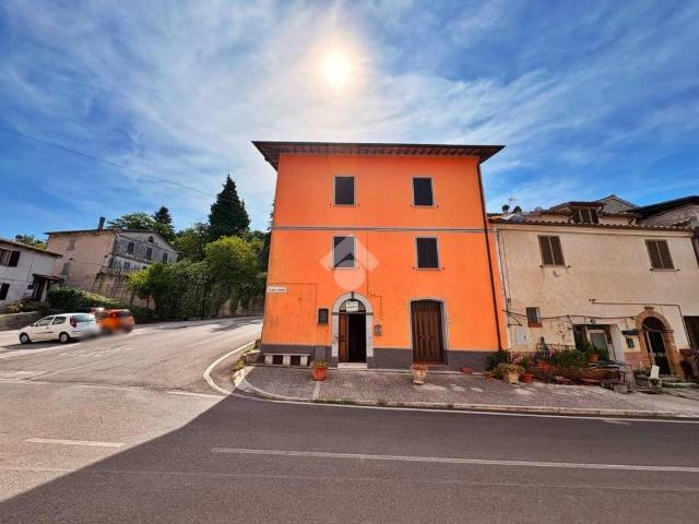Casa indipendente in vendita a Fossato di Vico via Filippo Venturi, 6