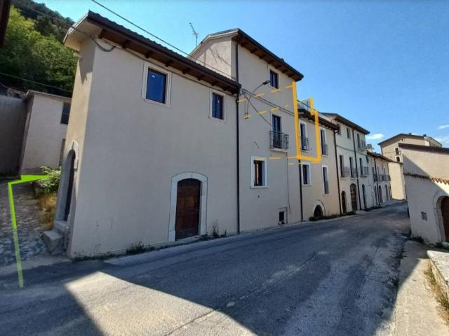 Casa indipendente in vendita a Fossa AQ