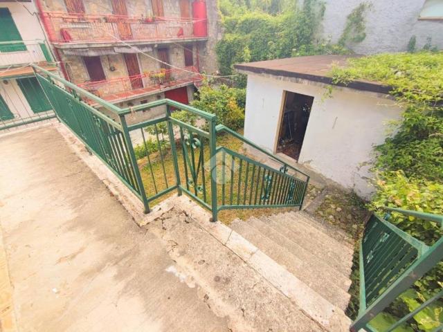 Casa indipendente in vendita a Fabbrica Curone AL