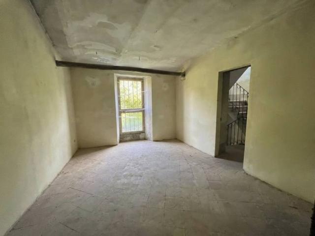 Casa indipendente in vendita a Fabbrica Curone AL