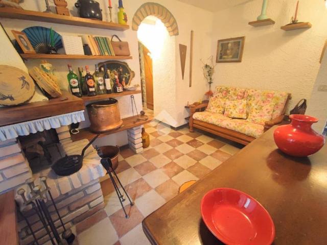 Casa indipendente in vendita a Fabbrica Curone AL
