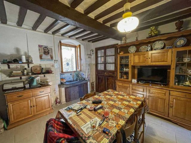 Casa indipendente in vendita a Fabro TR